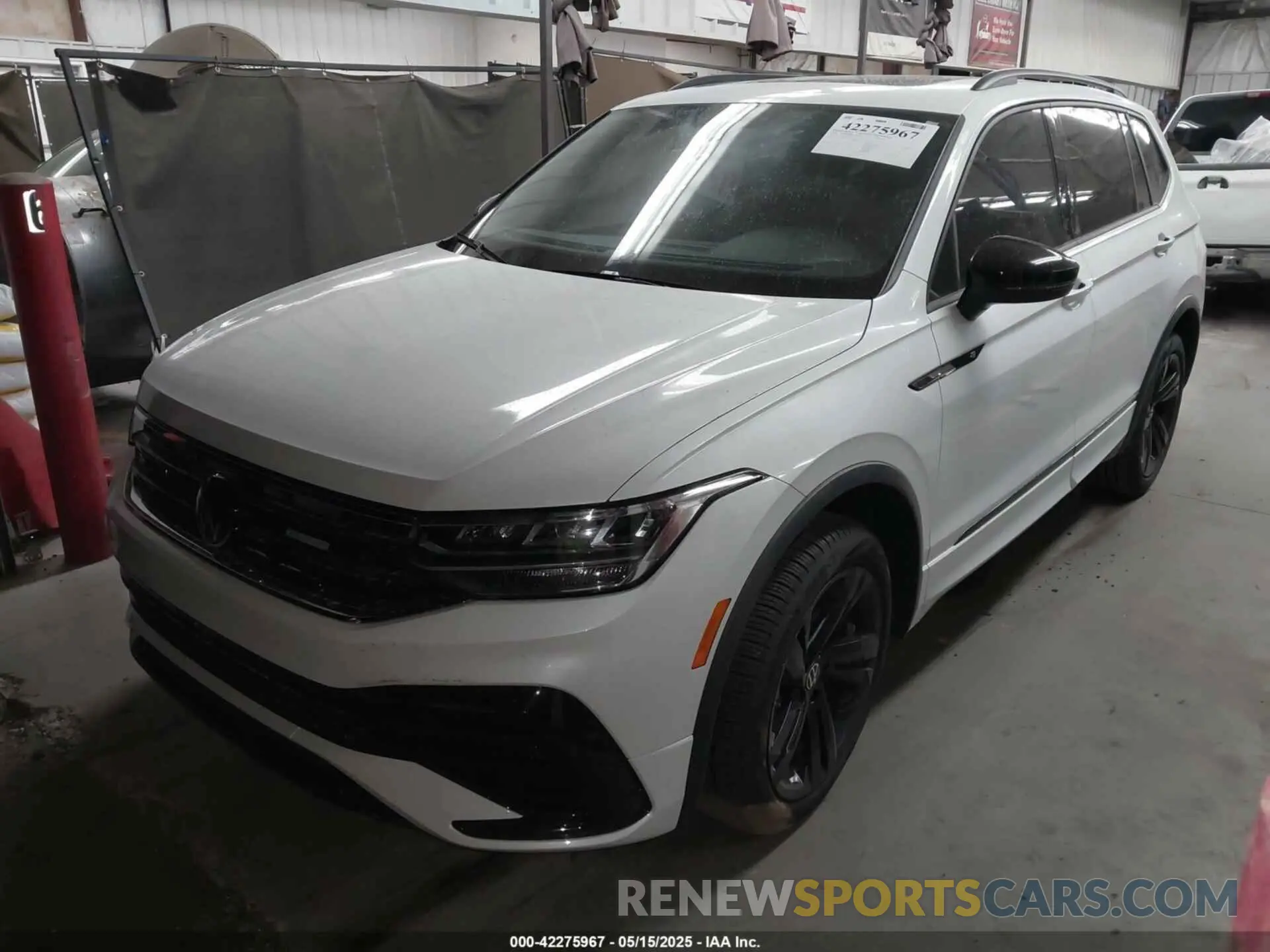 2 Photograph of a damaged car 3VVCB7AX2RM231148 VOLKSWAGEN TIGUAN 2024