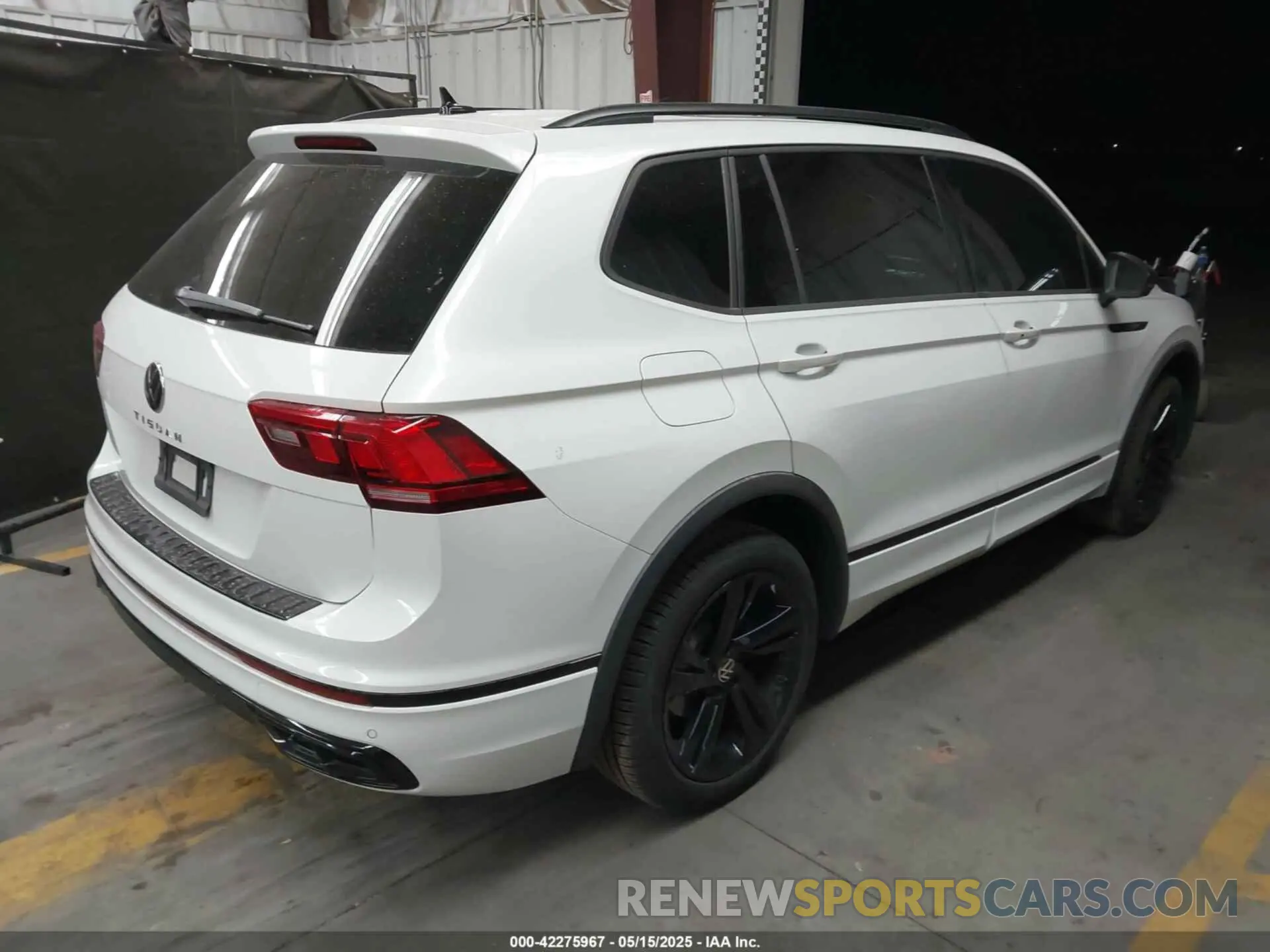 4 Photograph of a damaged car 3VVCB7AX2RM231148 VOLKSWAGEN TIGUAN 2024