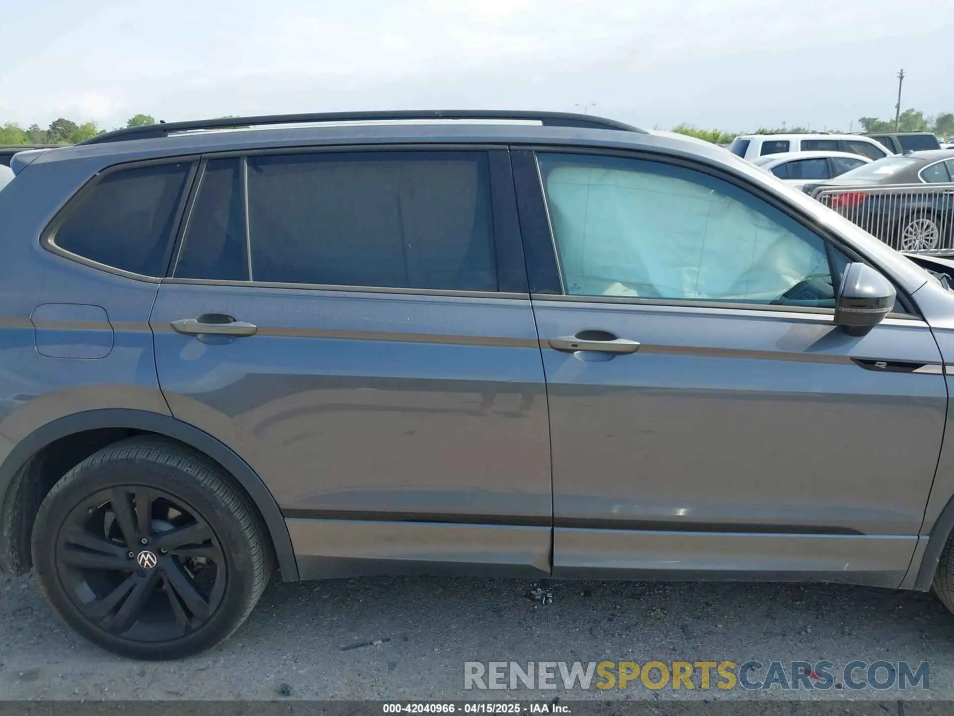 13 Photograph of a damaged car 3VVCB7AX3RM072205 VOLKSWAGEN TIGUAN 2024