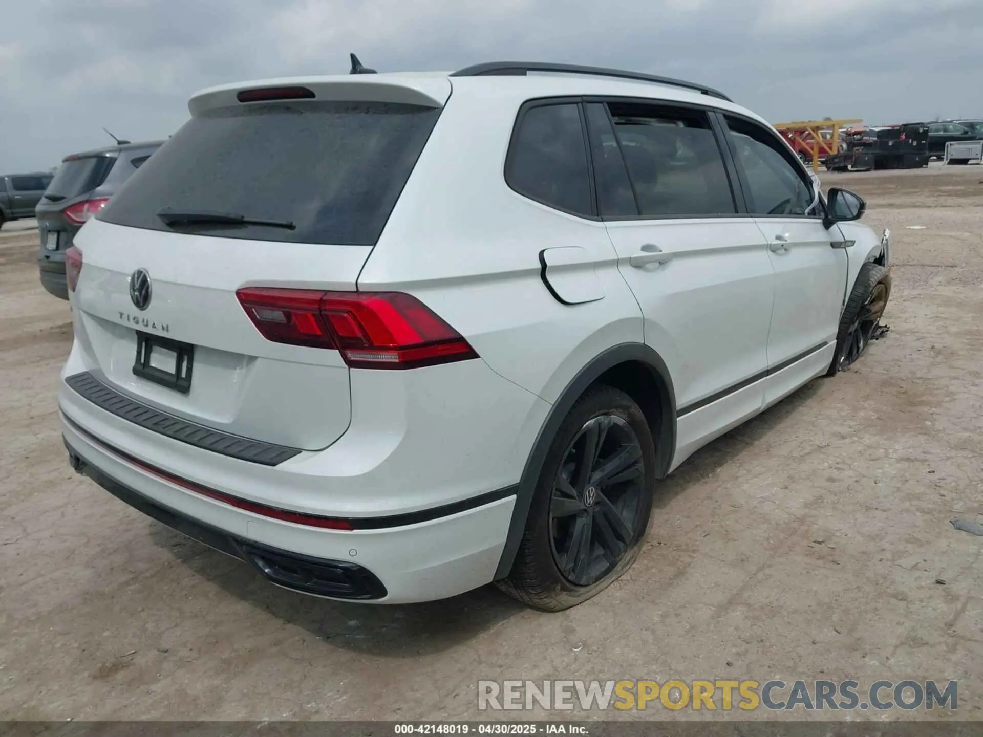 4 Фотография поврежденного автомобиля 3VVCB7AX3RM111987 VOLKSWAGEN TIGUAN 2024