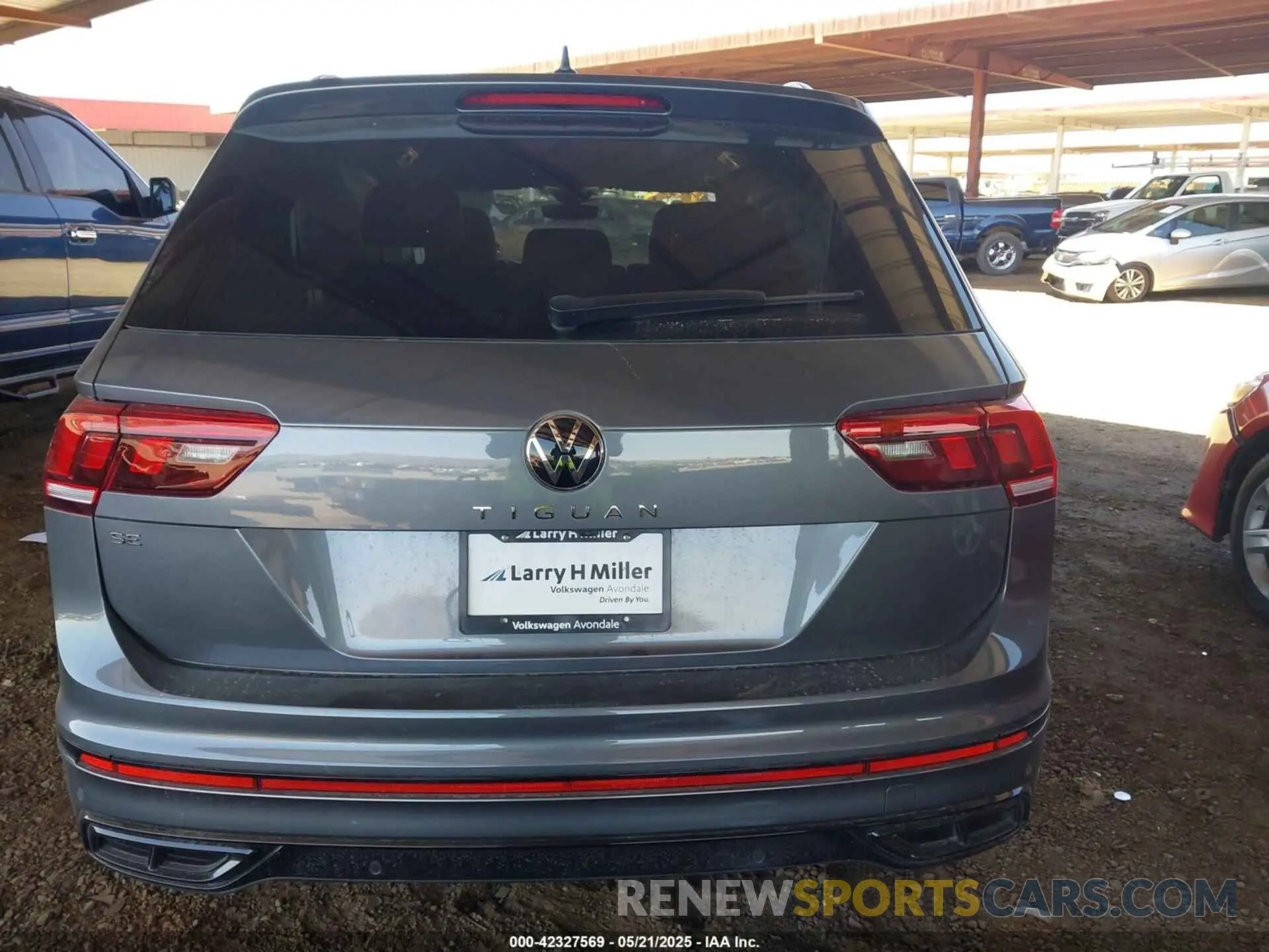 17 Photograph of a damaged car 3VVCB7AX4RM046261 VOLKSWAGEN TIGUAN 2024