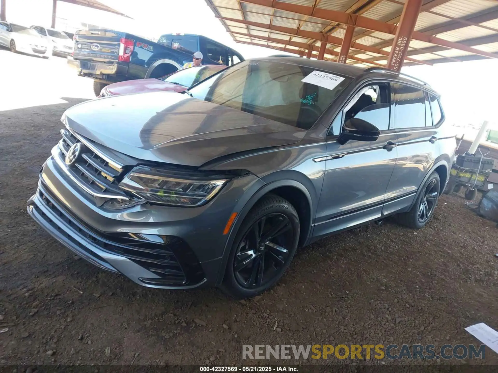 2 Photograph of a damaged car 3VVCB7AX4RM046261 VOLKSWAGEN TIGUAN 2024