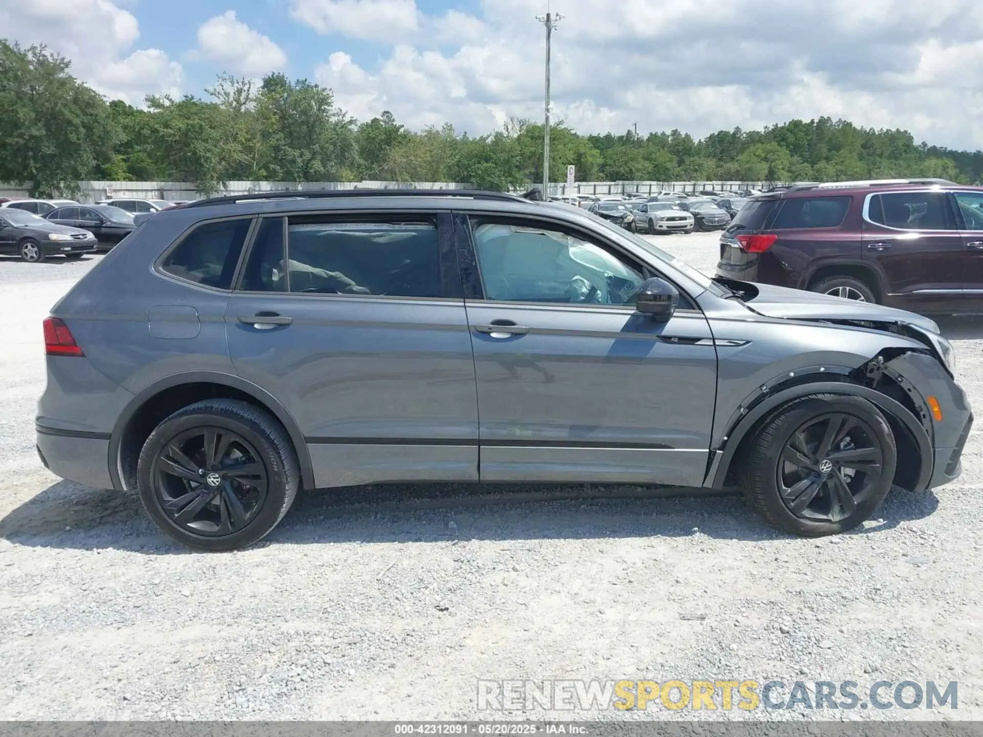 13 Photograph of a damaged car 3VVCB7AX6RM145177 VOLKSWAGEN TIGUAN 2024
