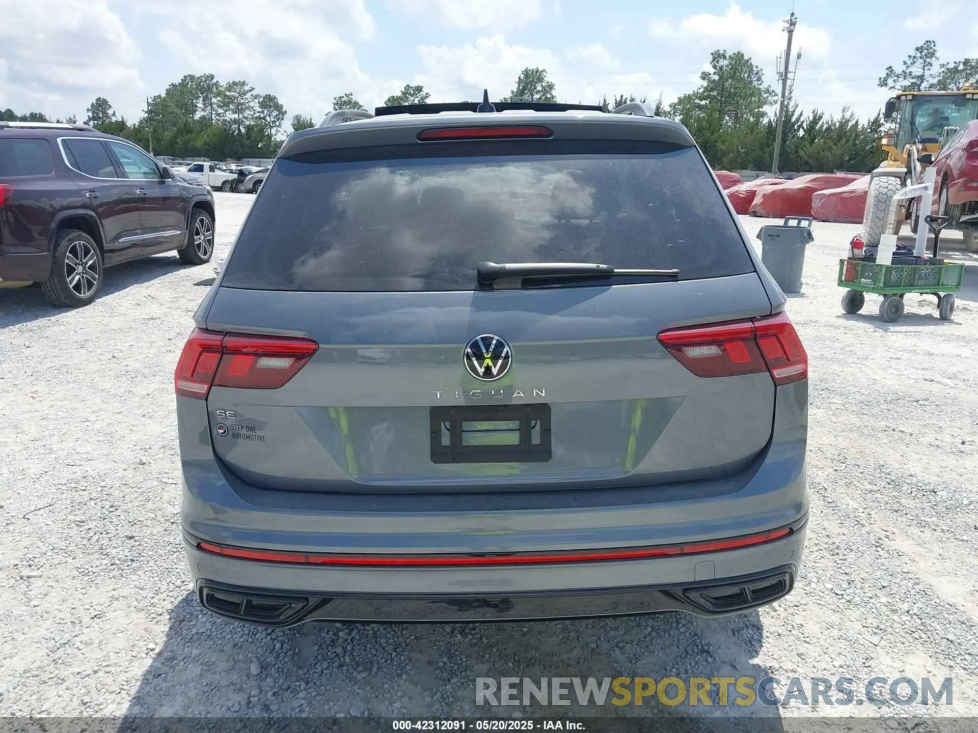 16 Photograph of a damaged car 3VVCB7AX6RM145177 VOLKSWAGEN TIGUAN 2024