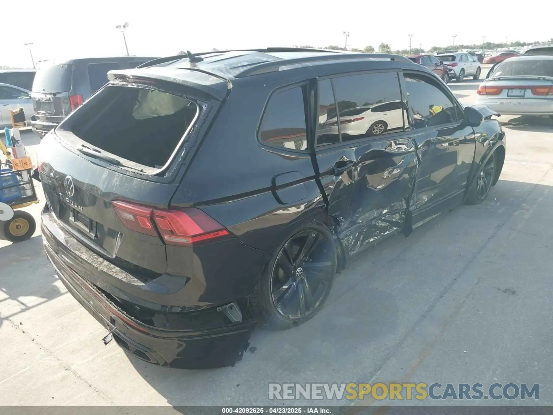 4 Photograph of a damaged car 3VVCB7AXXRM000871 VOLKSWAGEN TIGUAN 2024