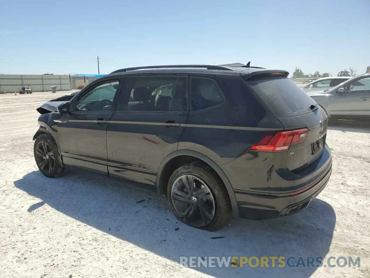 2 Фотография поврежденного автомобиля 3VVCB7AXXRM090412 VOLKSWAGEN TIGUAN 2024