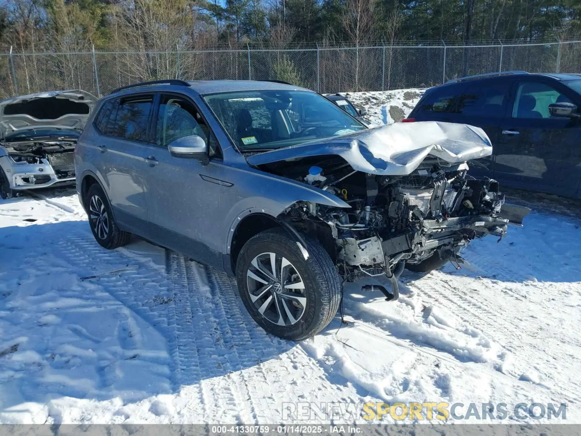 1 Фотография поврежденного автомобиля 3VVFB7AX0RM185378 VOLKSWAGEN TIGUAN 2024