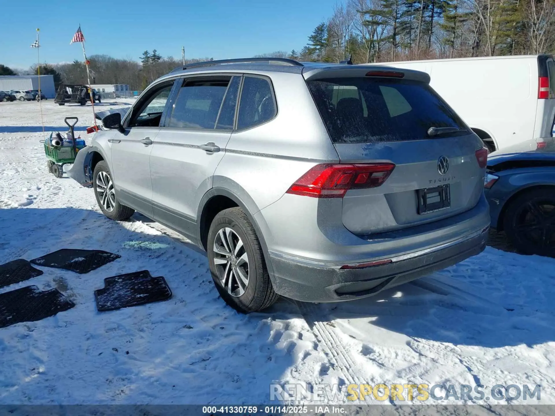 3 Фотография поврежденного автомобиля 3VVFB7AX0RM185378 VOLKSWAGEN TIGUAN 2024
