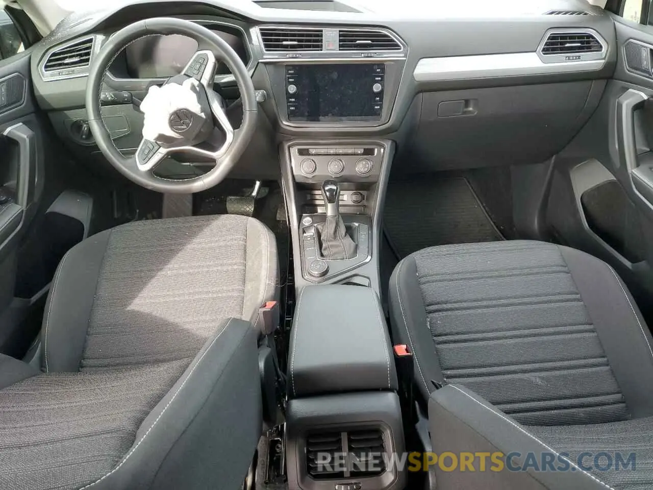 8 Фотография поврежденного автомобиля 3VVFB7AXXRM166367 VOLKSWAGEN TIGUAN 2024