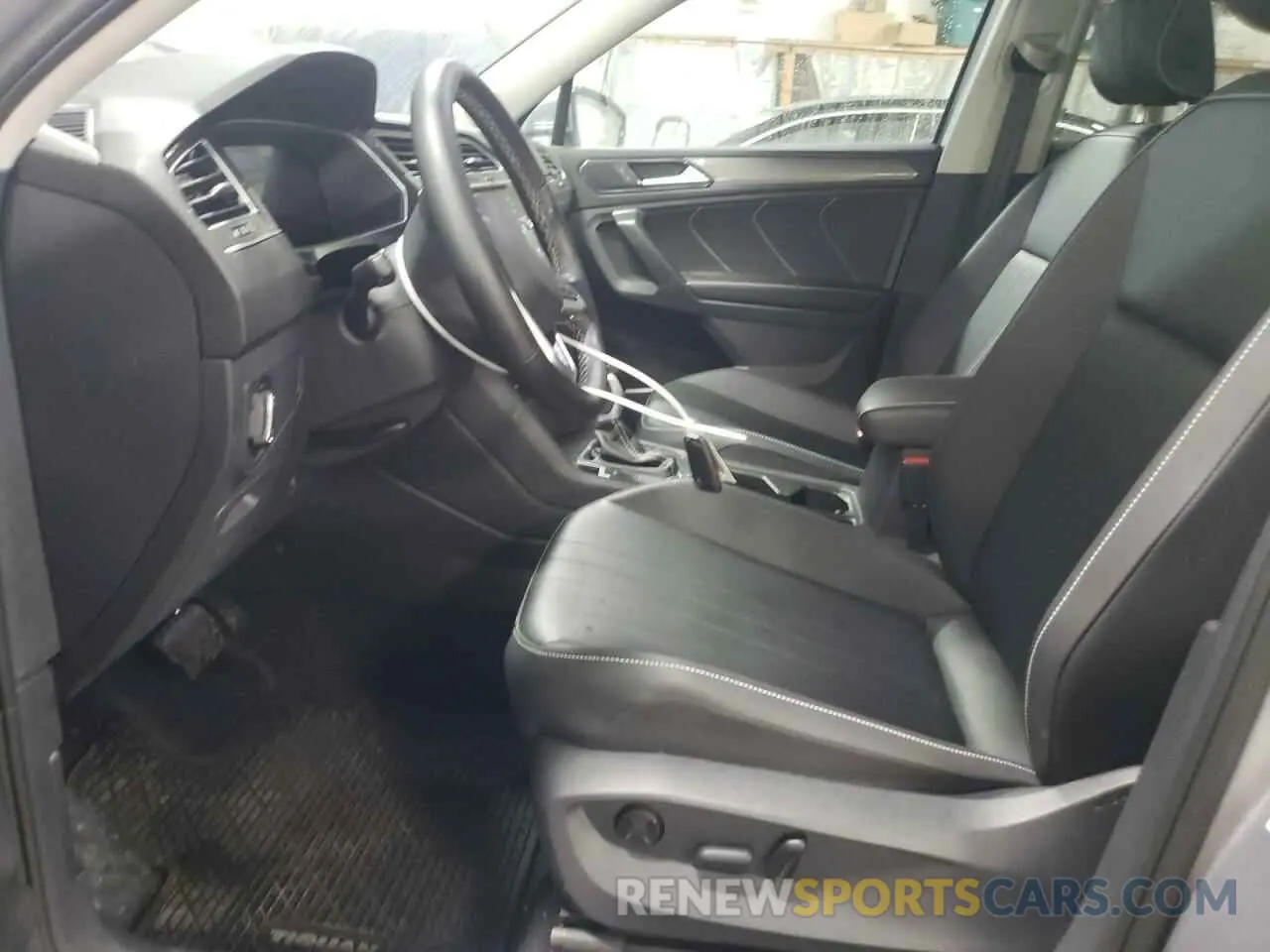 7 Photograph of a damaged car 3VVMB7AX2RM184367 VOLKSWAGEN TIGUAN 2024