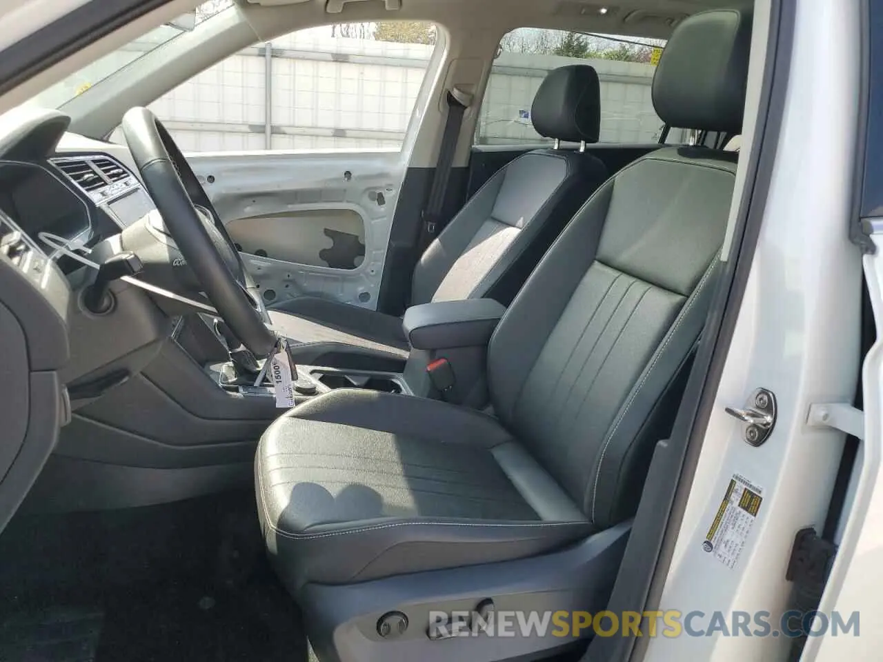 7 Фотография поврежденного автомобиля 3VVMB7AX6RM112037 VOLKSWAGEN TIGUAN 2024