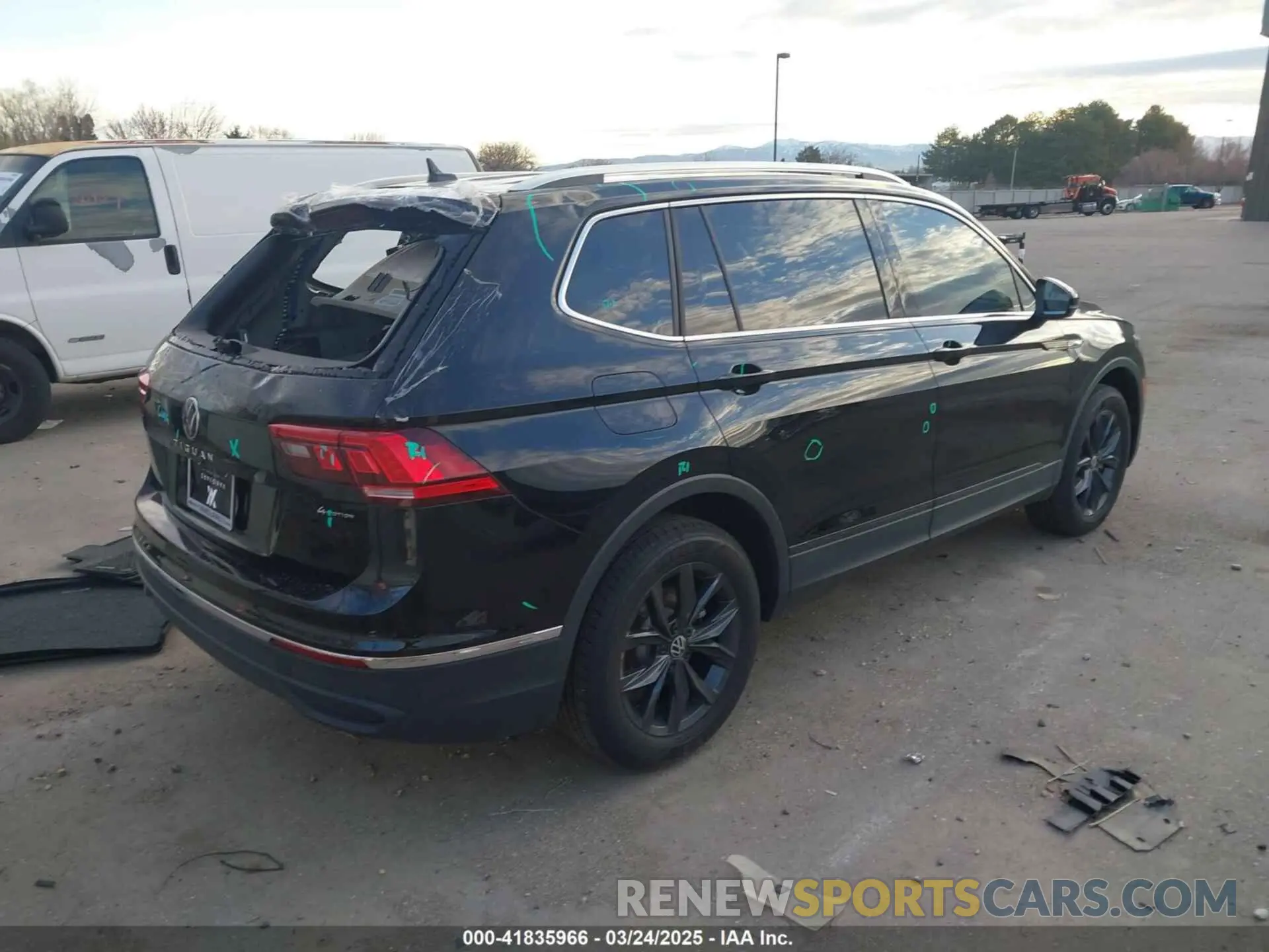 4 Фотография поврежденного автомобиля 3VVMB7AX6RM176241 VOLKSWAGEN TIGUAN 2024