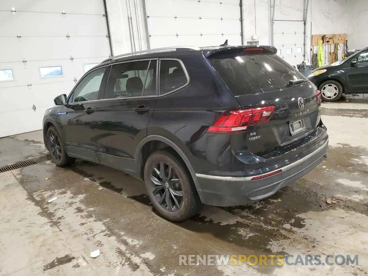 2 Photograph of a damaged car 3VVMB7AX9RM081222 VOLKSWAGEN TIGUAN 2024