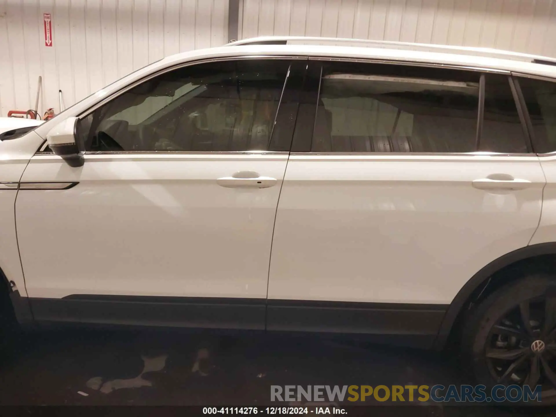 15 Фотография поврежденного автомобиля 3VVMB7AX9RM108094 VOLKSWAGEN TIGUAN 2024