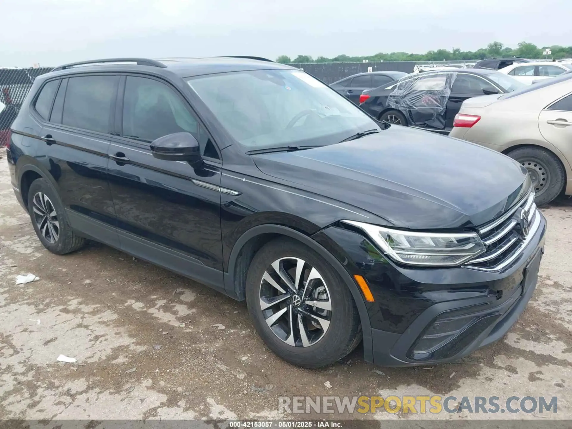 1 Photograph of a damaged car 3VVRB7AX0RM037888 VOLKSWAGEN TIGUAN 2024