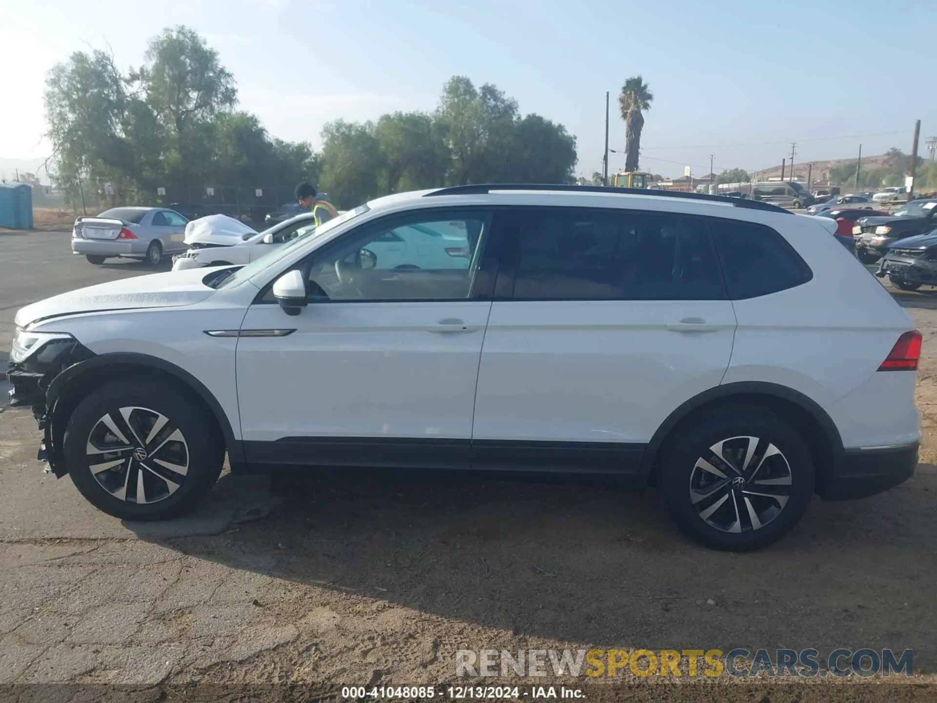 15 Photograph of a damaged car 3VVRB7AX1RM080118 VOLKSWAGEN TIGUAN 2024