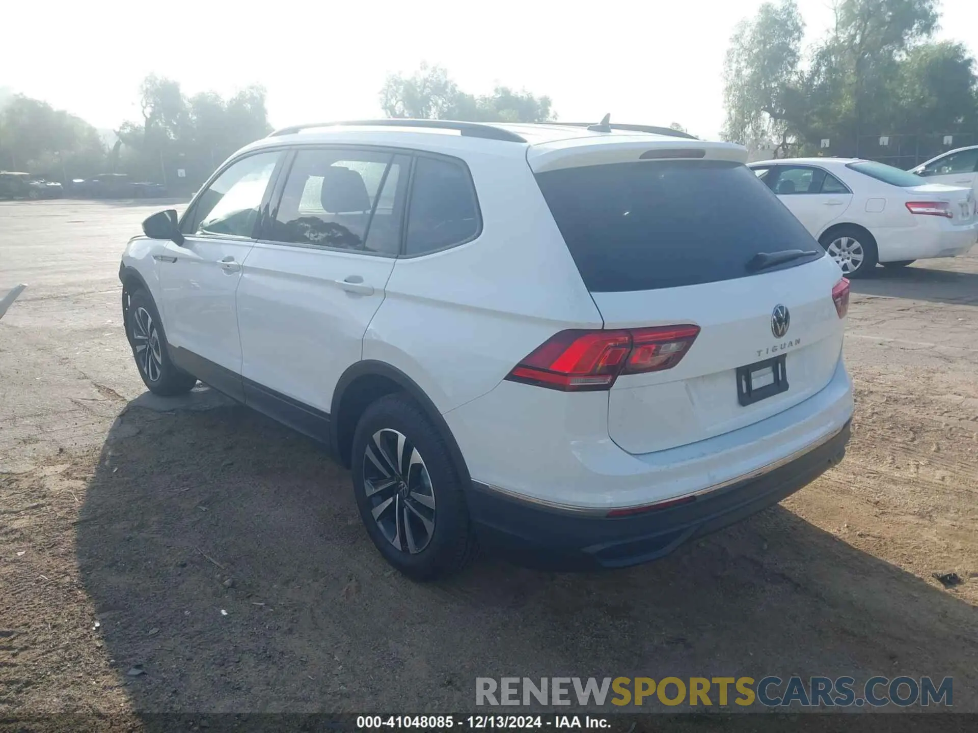 3 Photograph of a damaged car 3VVRB7AX1RM080118 VOLKSWAGEN TIGUAN 2024