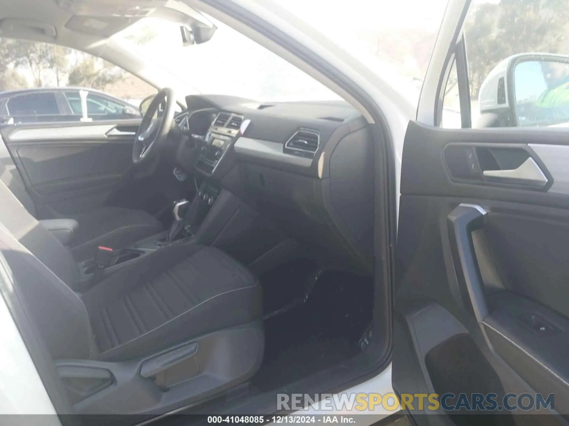 5 Photograph of a damaged car 3VVRB7AX1RM080118 VOLKSWAGEN TIGUAN 2024