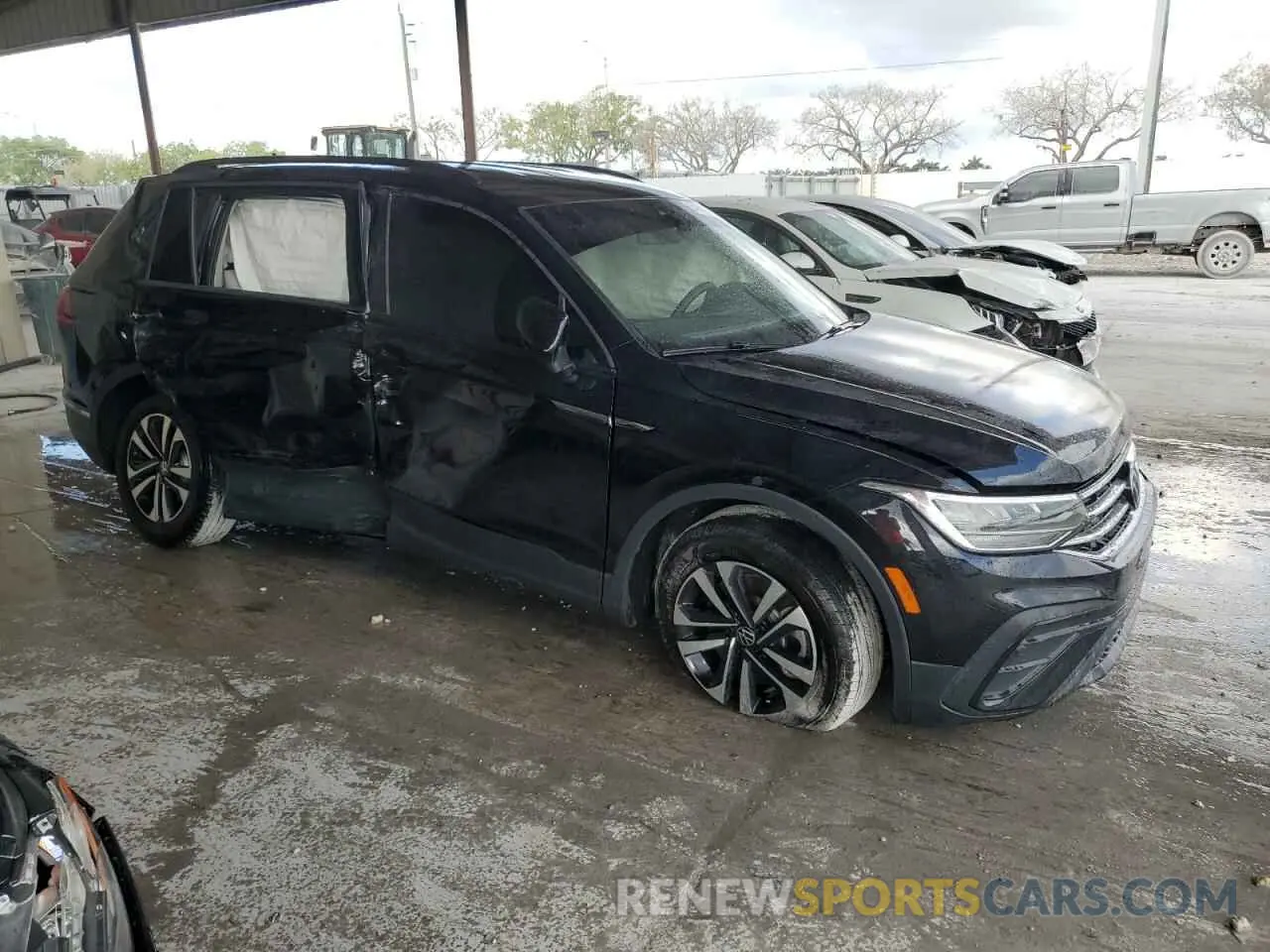 4 Фотография поврежденного автомобиля 3VVRB7AX8RM202635 VOLKSWAGEN TIGUAN 2024
