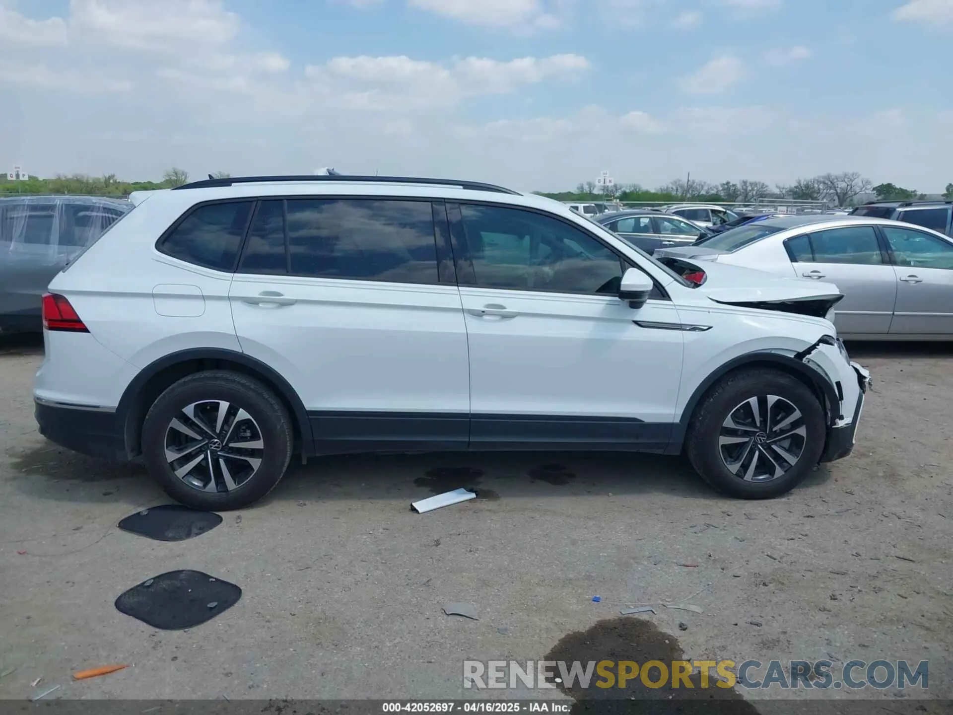 13 Фотография поврежденного автомобиля 3VVRB7AXXRM105923 VOLKSWAGEN TIGUAN 2024