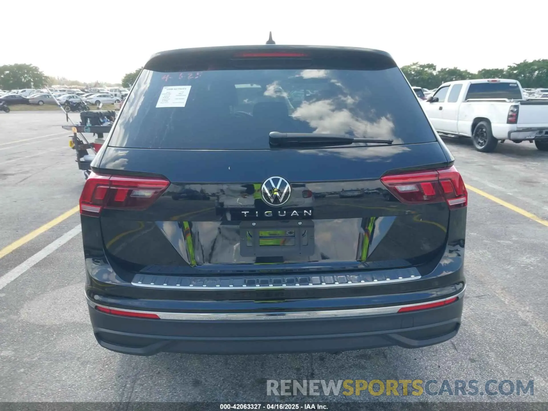 17 Фотография поврежденного автомобиля 3VVTB7AX6RM218502 VOLKSWAGEN TIGUAN 2024