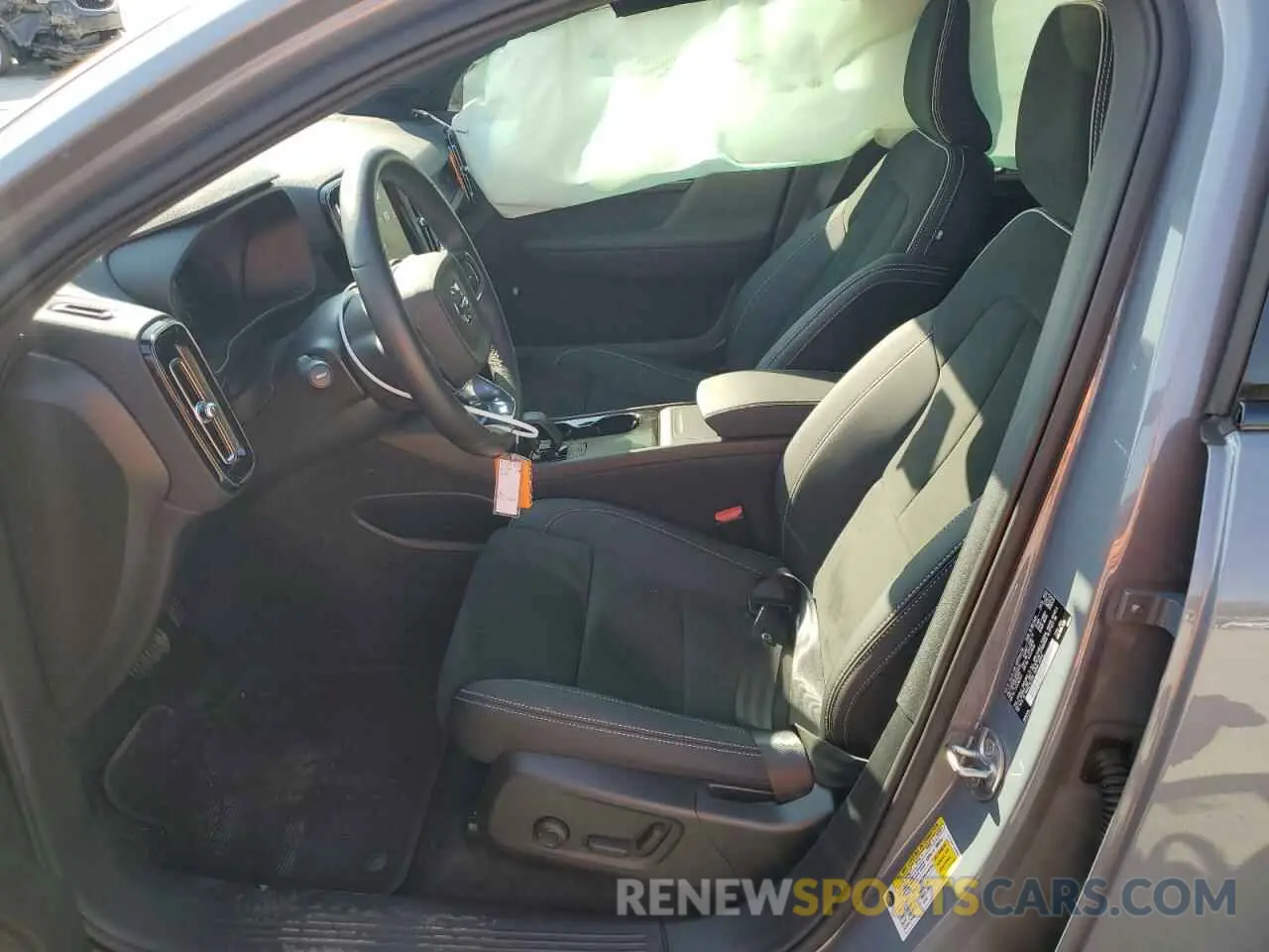 7 Photograph of a damaged car YV4ED3GL0P2038254 VOLVO C40 RECHAR 2023