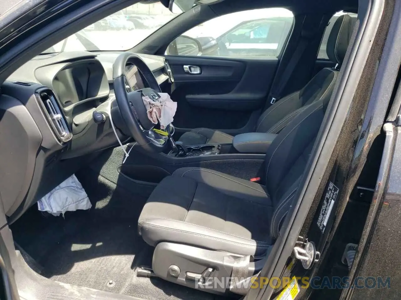 7 Photograph of a damaged car YV4ED3GL9P2051214 VOLVO C40 RECHAR 2023