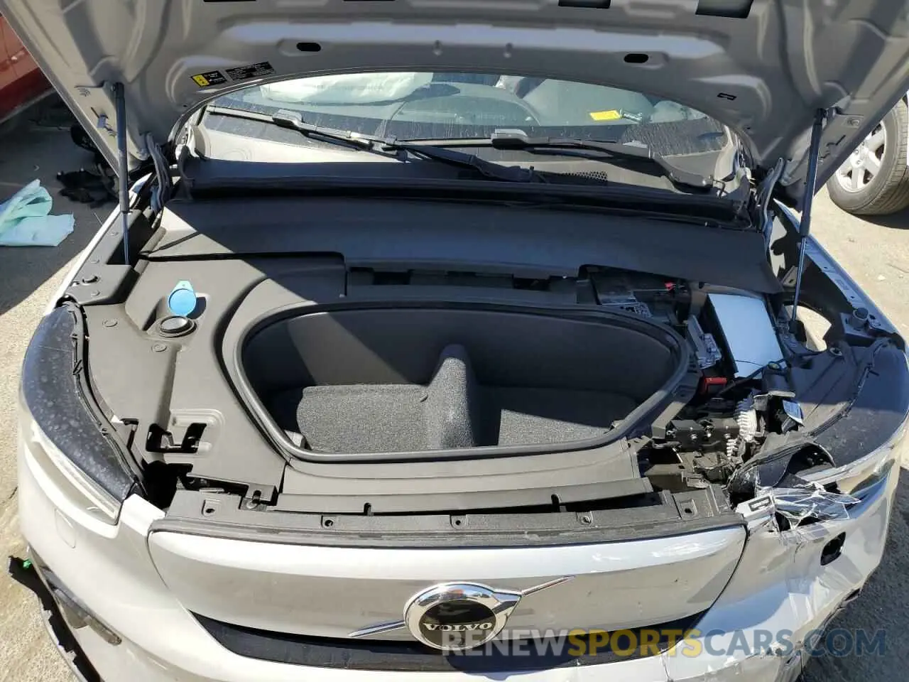 12 Фотография поврежденного автомобиля YV4ED3GM6P2045587 VOLVO C40 RECHAR 2023