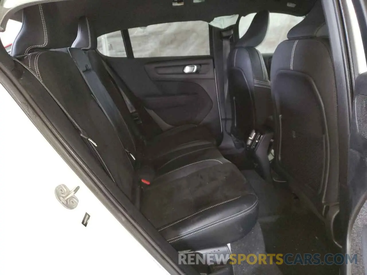 11 Photograph of a damaged car YV4ED3GM6P2066097 VOLVO C40 RECHAR 2023