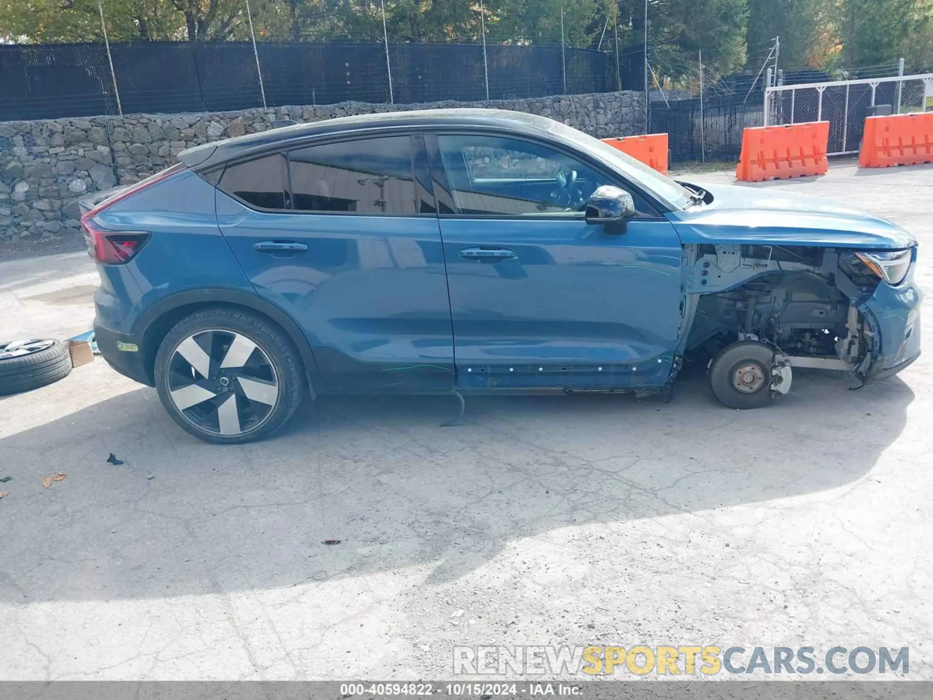 14 Photograph of a damaged car YV4ED3GB4N2003298 VOLVO C40 RECHARGE PURE ELECTRIC 2022