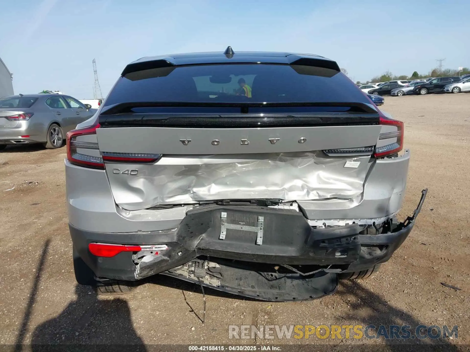16 Photograph of a damaged car YV4ED3GBXN2008666 VOLVO C40 RECHARGE PURE ELECTRIC 2022