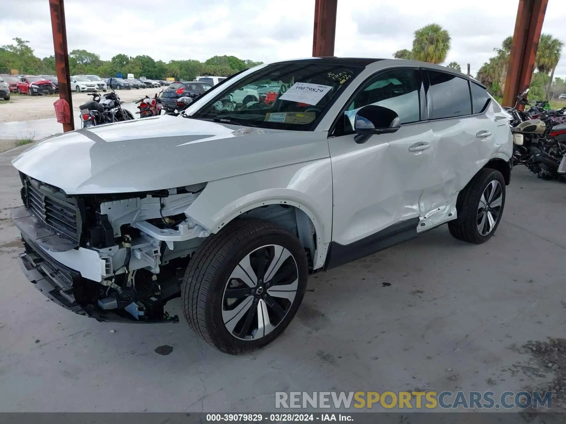 2 Фотография поврежденного автомобиля YV4ED3GL9P2038043 VOLVO C40 RECHARGE PURE ELECTRIC 2023