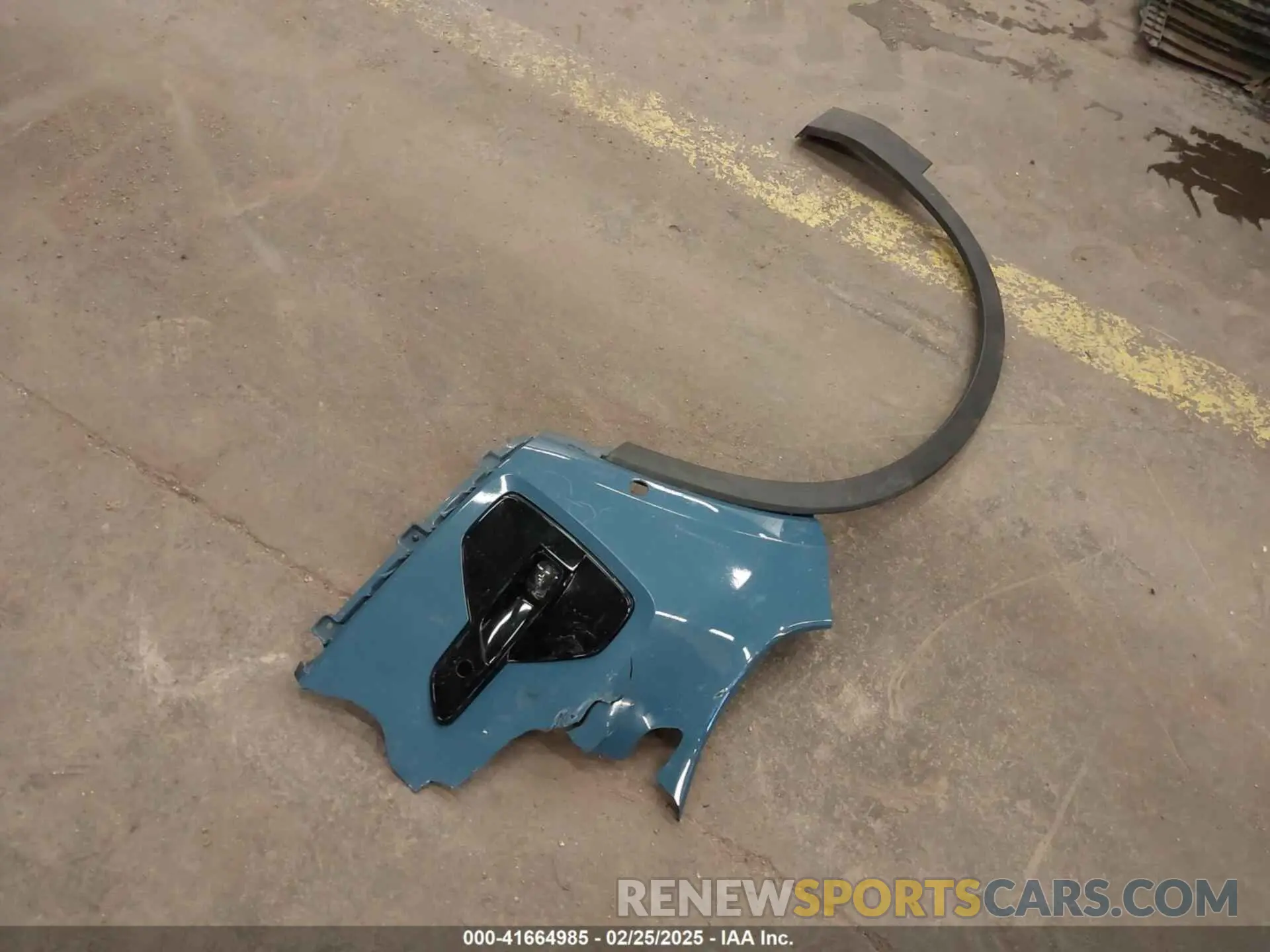 12 Photograph of a damaged car YV4ED3GM3P2066154 VOLVO C40 RECHARGE PURE ELECTRIC 2023