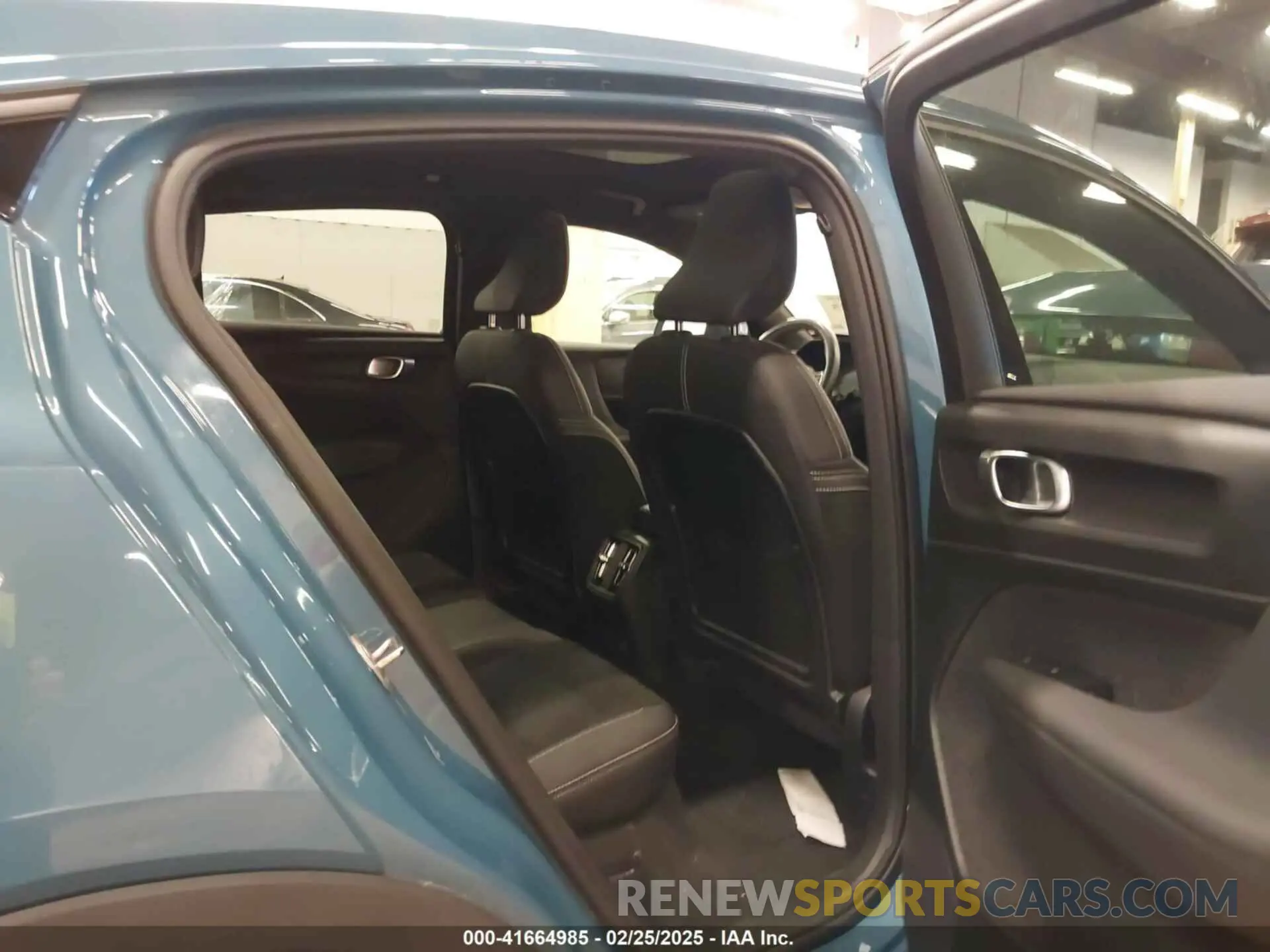 8 Photograph of a damaged car YV4ED3GM3P2066154 VOLVO C40 RECHARGE PURE ELECTRIC 2023