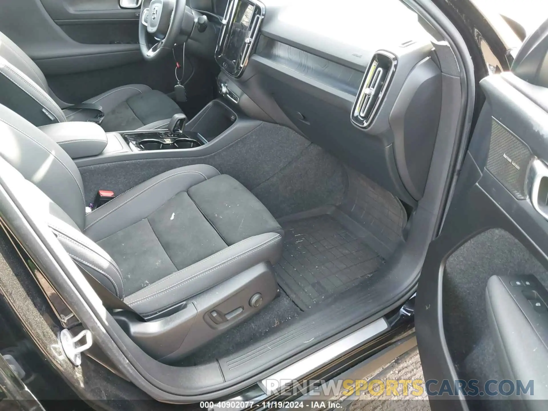 5 Photograph of a damaged car YV4ED3GM7P2053763 VOLVO C40 RECHARGE PURE ELECTRIC 2023