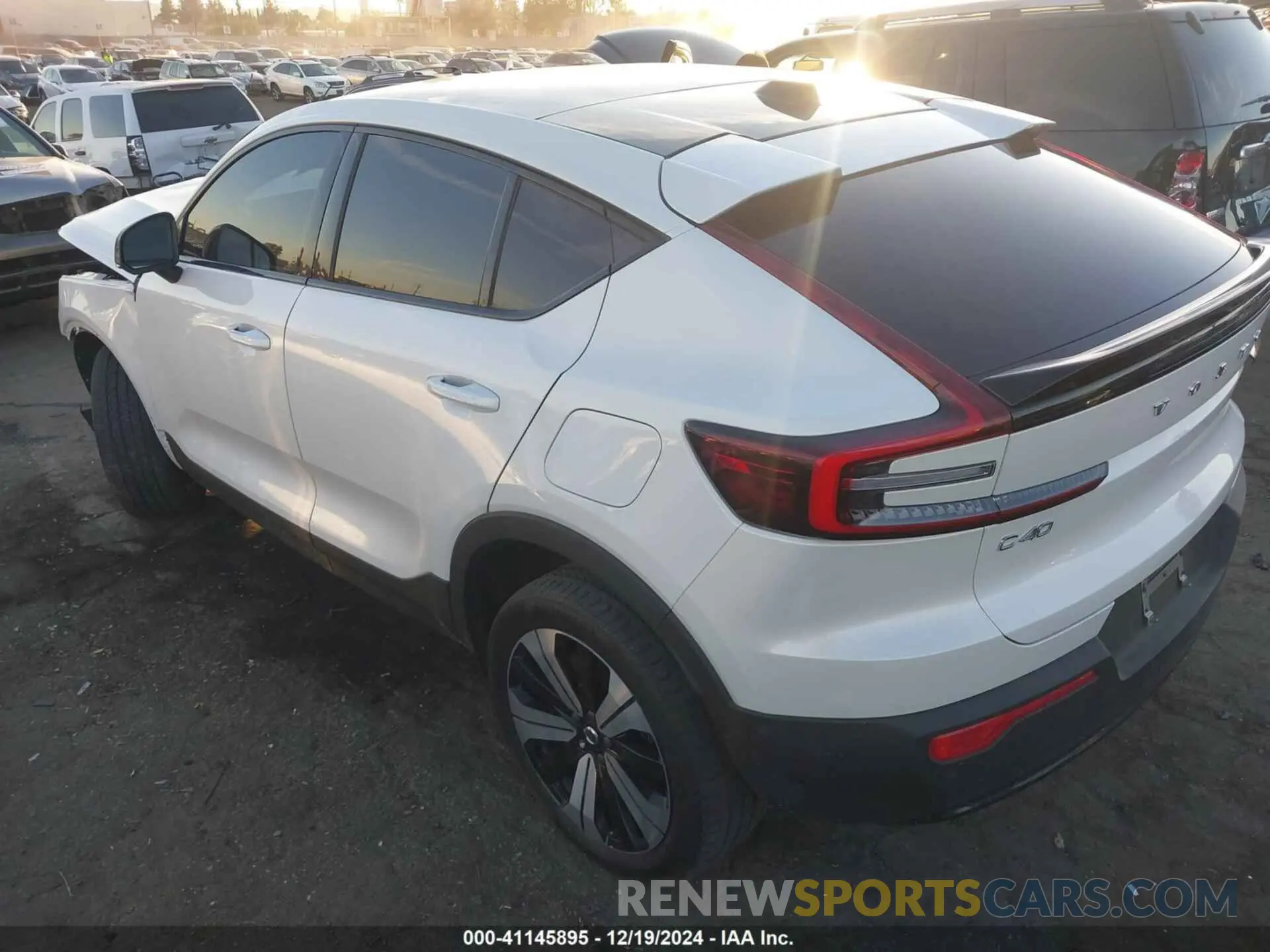 3 Фотография поврежденного автомобиля YV4ED3GM8P2052198 VOLVO C40 RECHARGE PURE ELECTRIC 2023