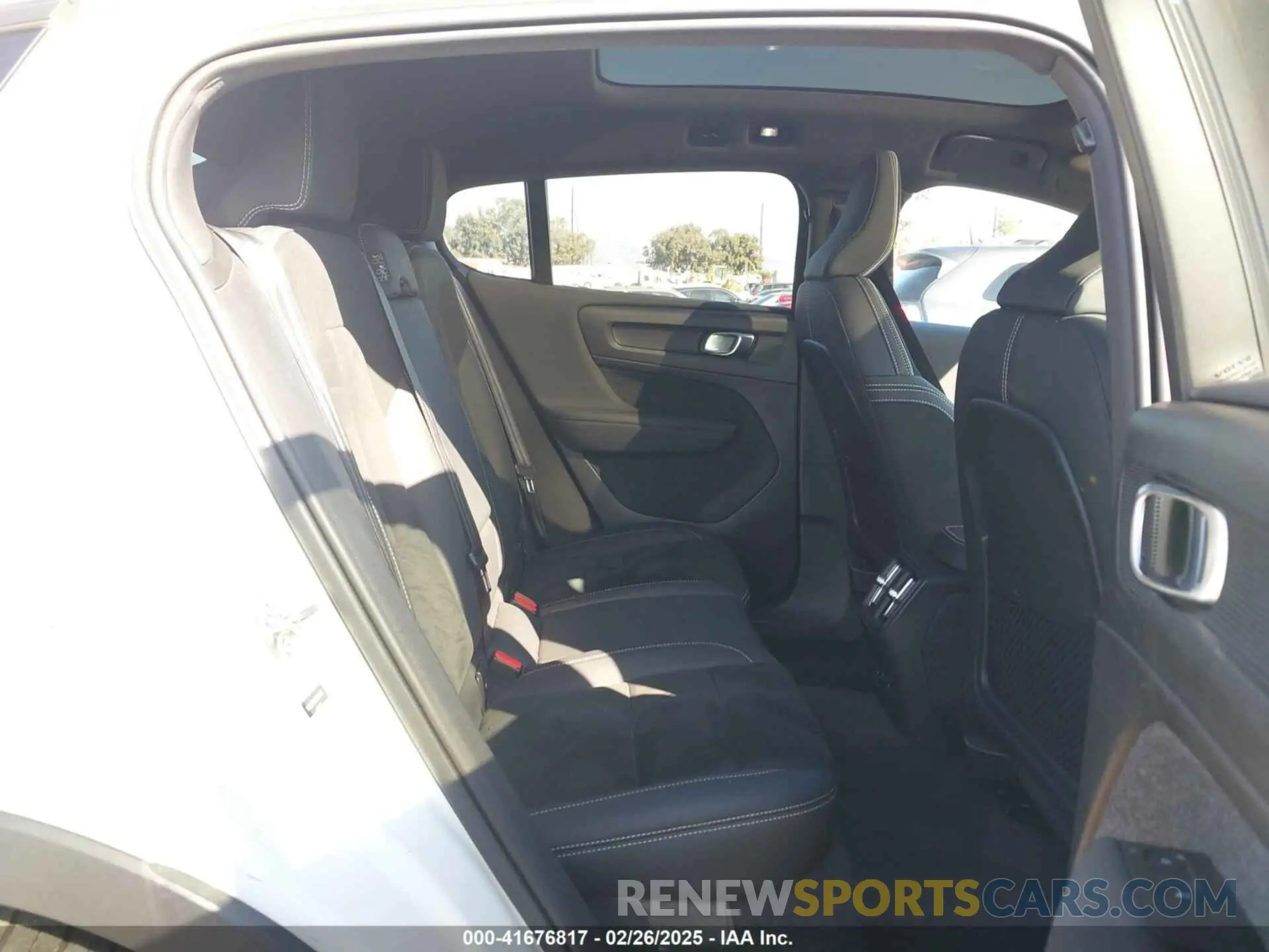 8 Фотография поврежденного автомобиля YV4ED3GM9P2031408 VOLVO C40 RECHARGE PURE ELECTRIC 2023
