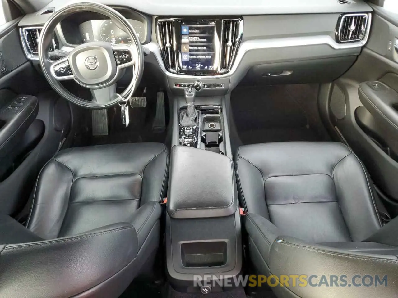 8 Photograph of a damaged car 7JR102FK2KG010033 VOLVO S60 2019