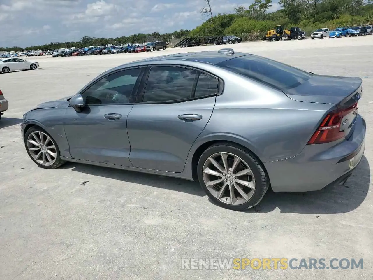 2 Фотография поврежденного автомобиля 7JR102FK3KG002832 VOLVO S60 2019