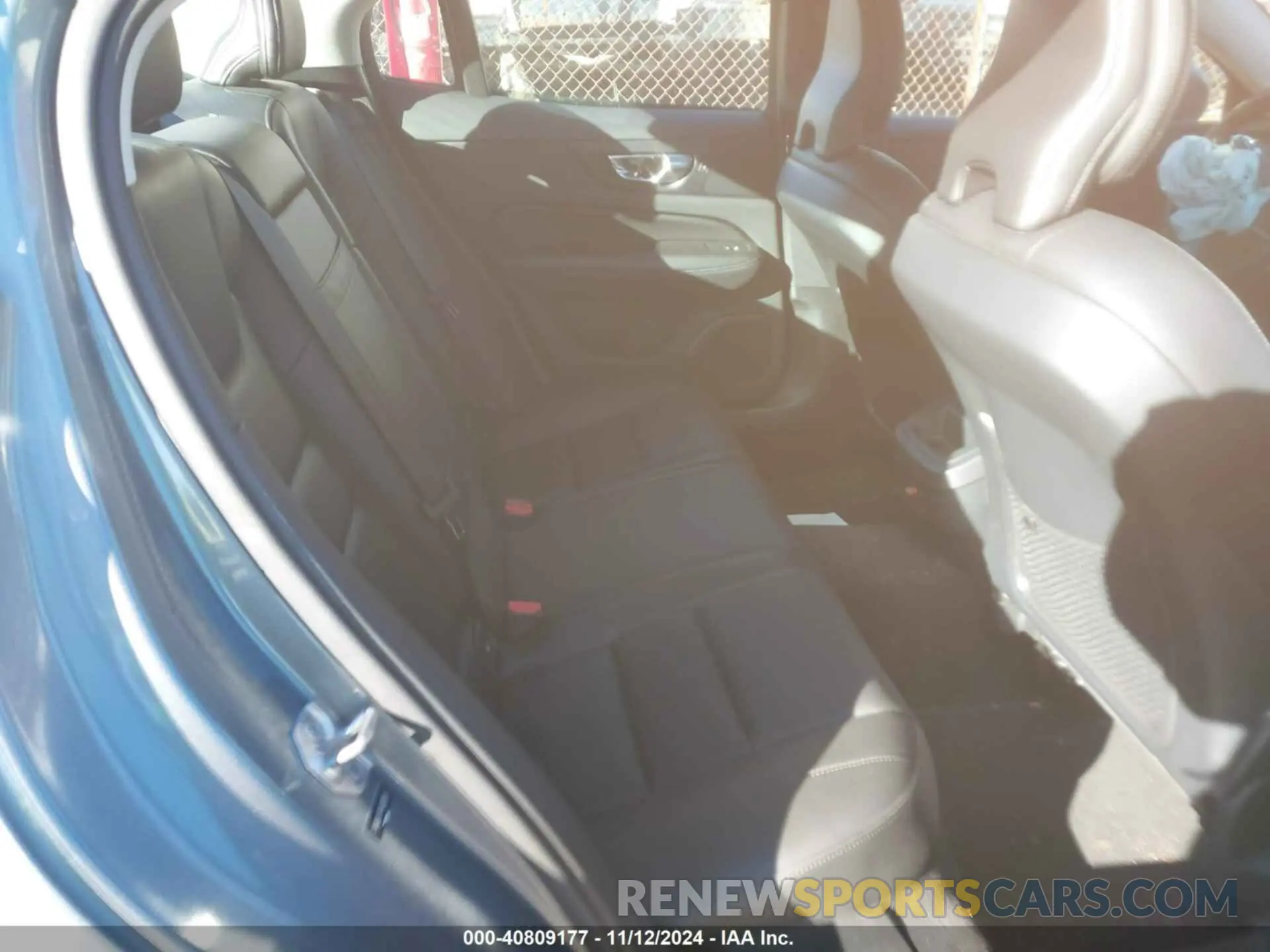 8 Photograph of a damaged car 7JR102FK7KG002591 VOLVO S60 2019
