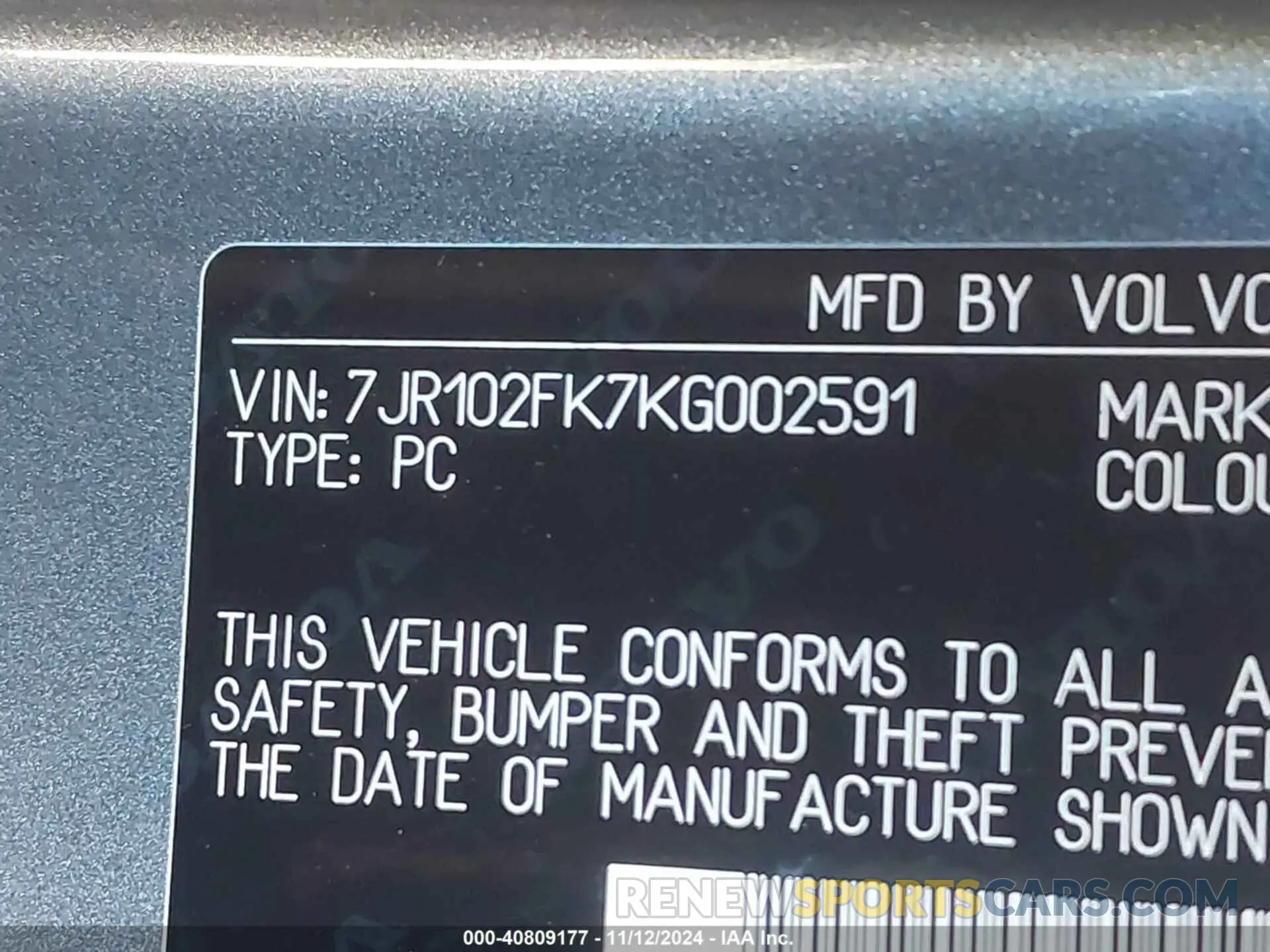 9 Photograph of a damaged car 7JR102FK7KG002591 VOLVO S60 2019