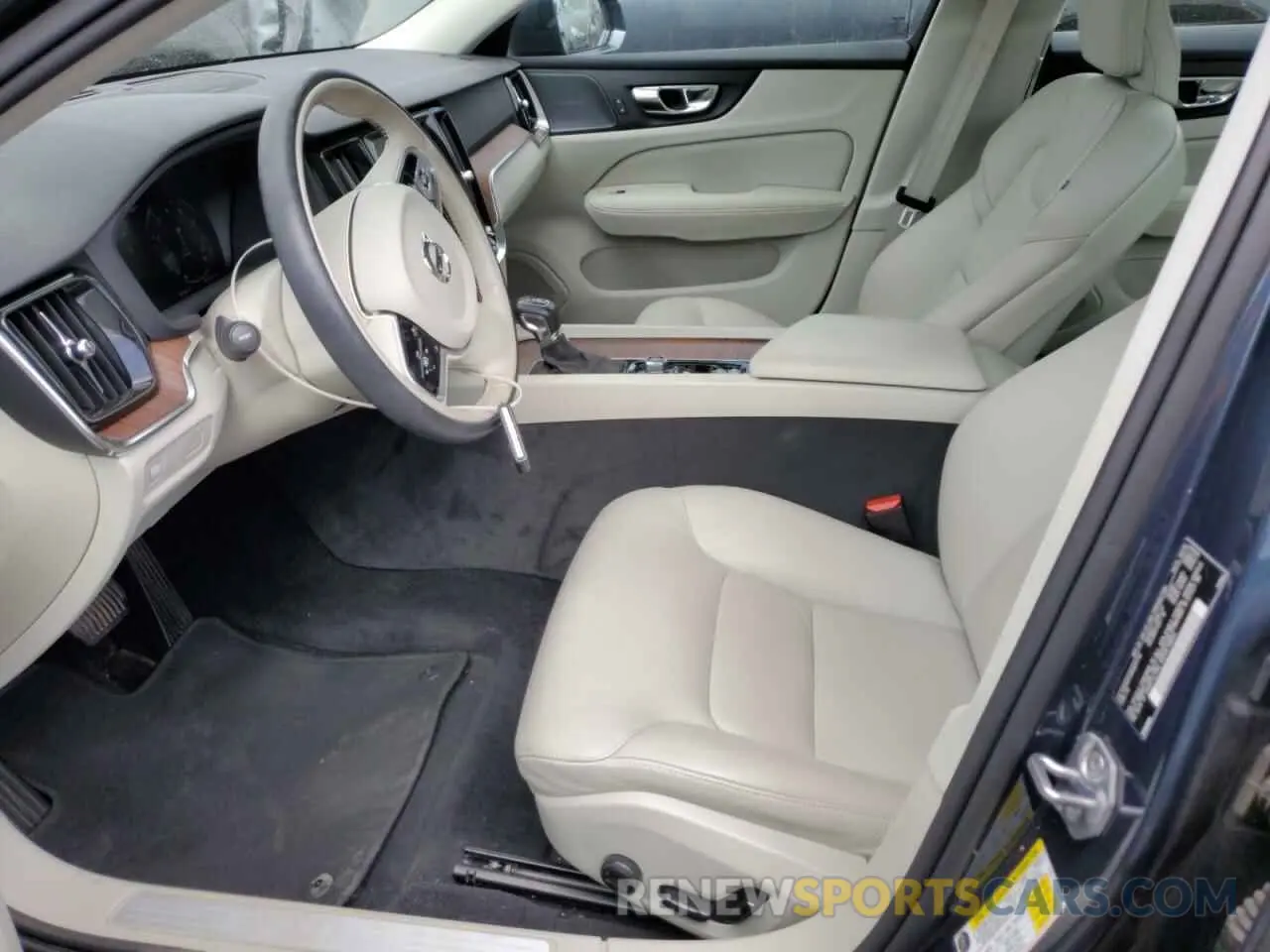 7 Photograph of a damaged car 7JR102FK9KG017710 VOLVO S60 2019