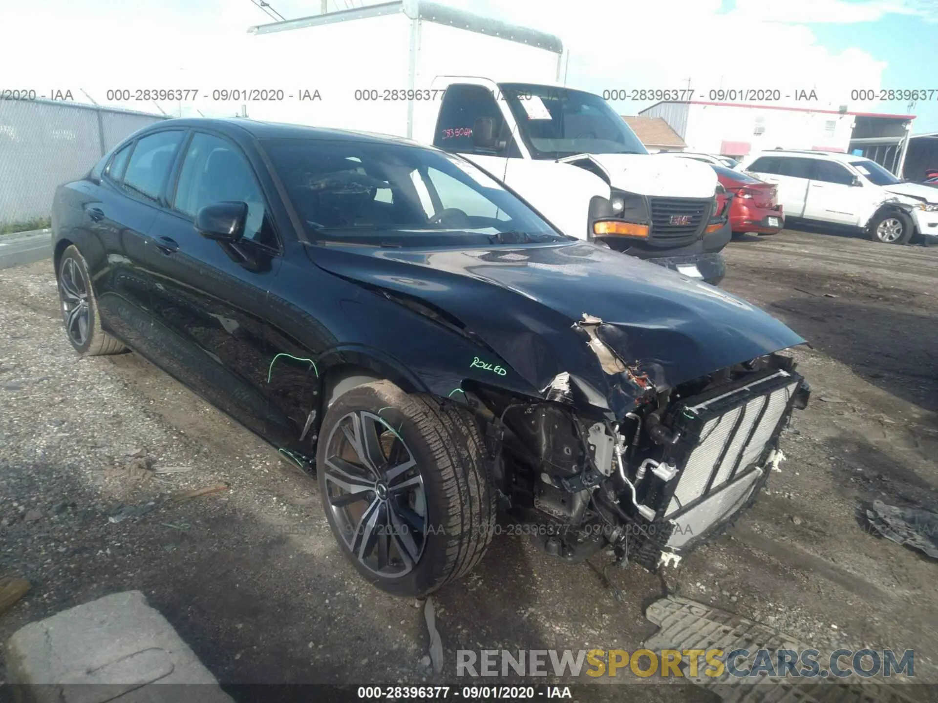 1 Photograph of a damaged car 7JR102FM9KG006904 VOLVO S60 2019
