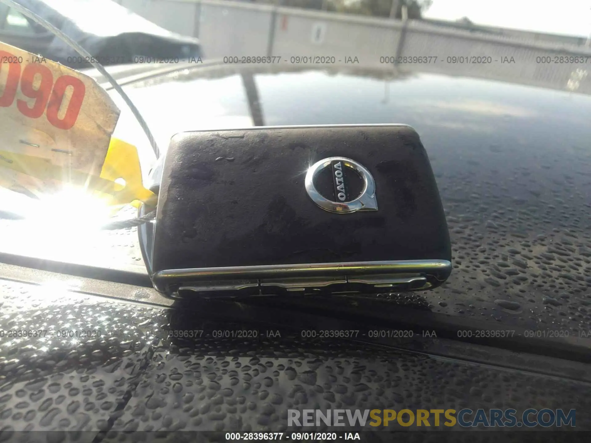 11 Photograph of a damaged car 7JR102FM9KG006904 VOLVO S60 2019