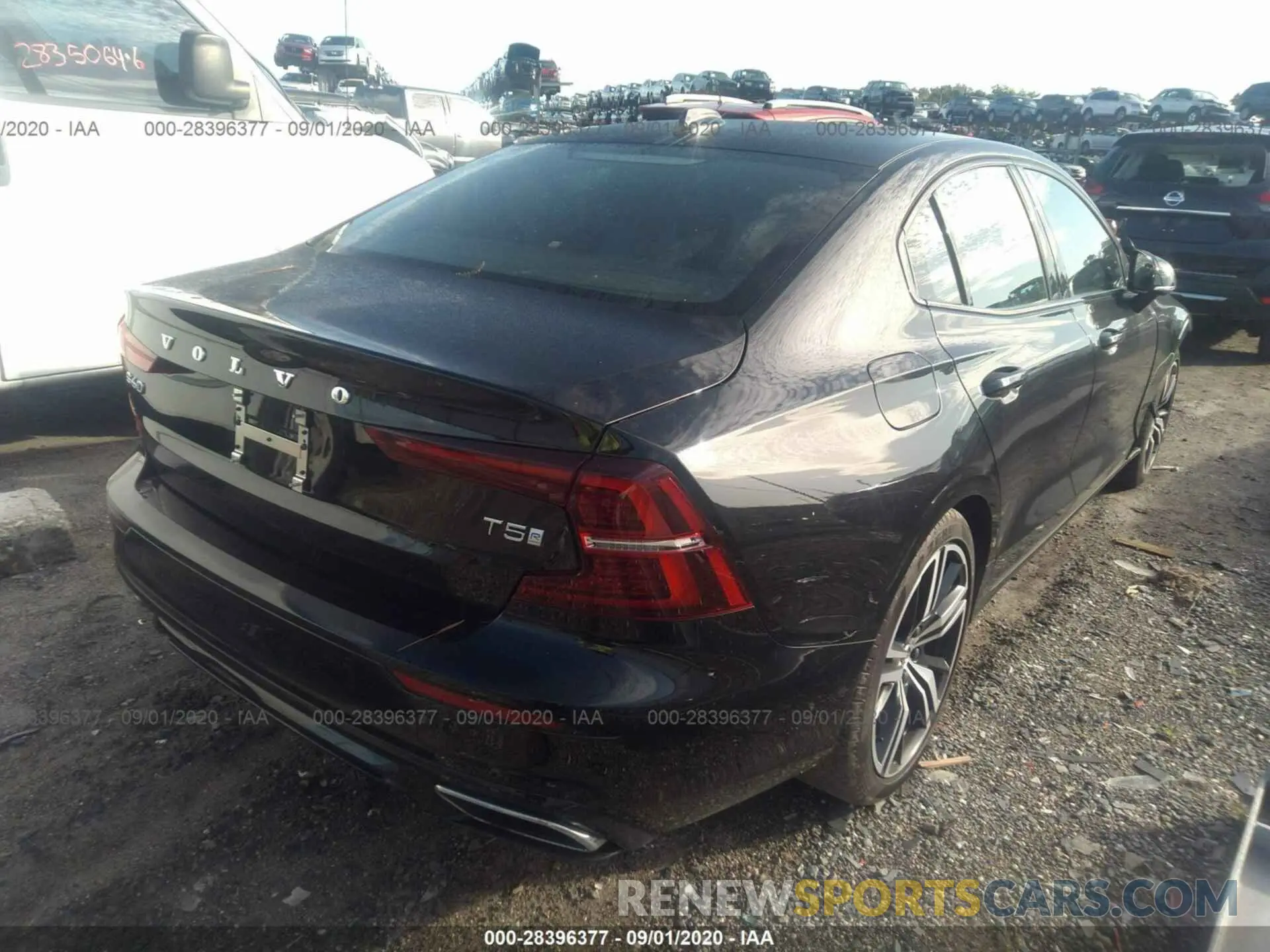 4 Photograph of a damaged car 7JR102FM9KG006904 VOLVO S60 2019