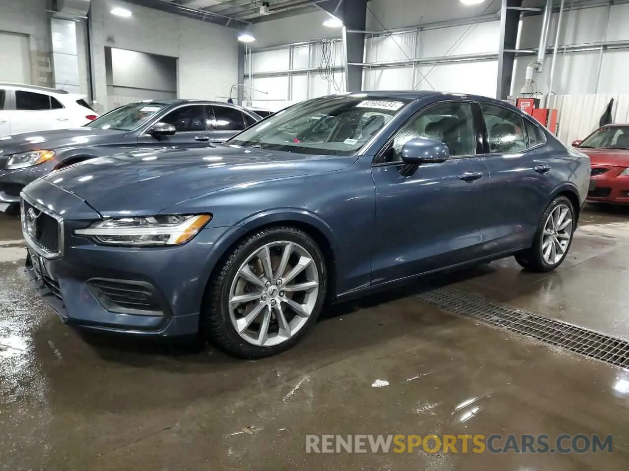 1 Photograph of a damaged car 7JRA22TK1KG001516 VOLVO S60 2019