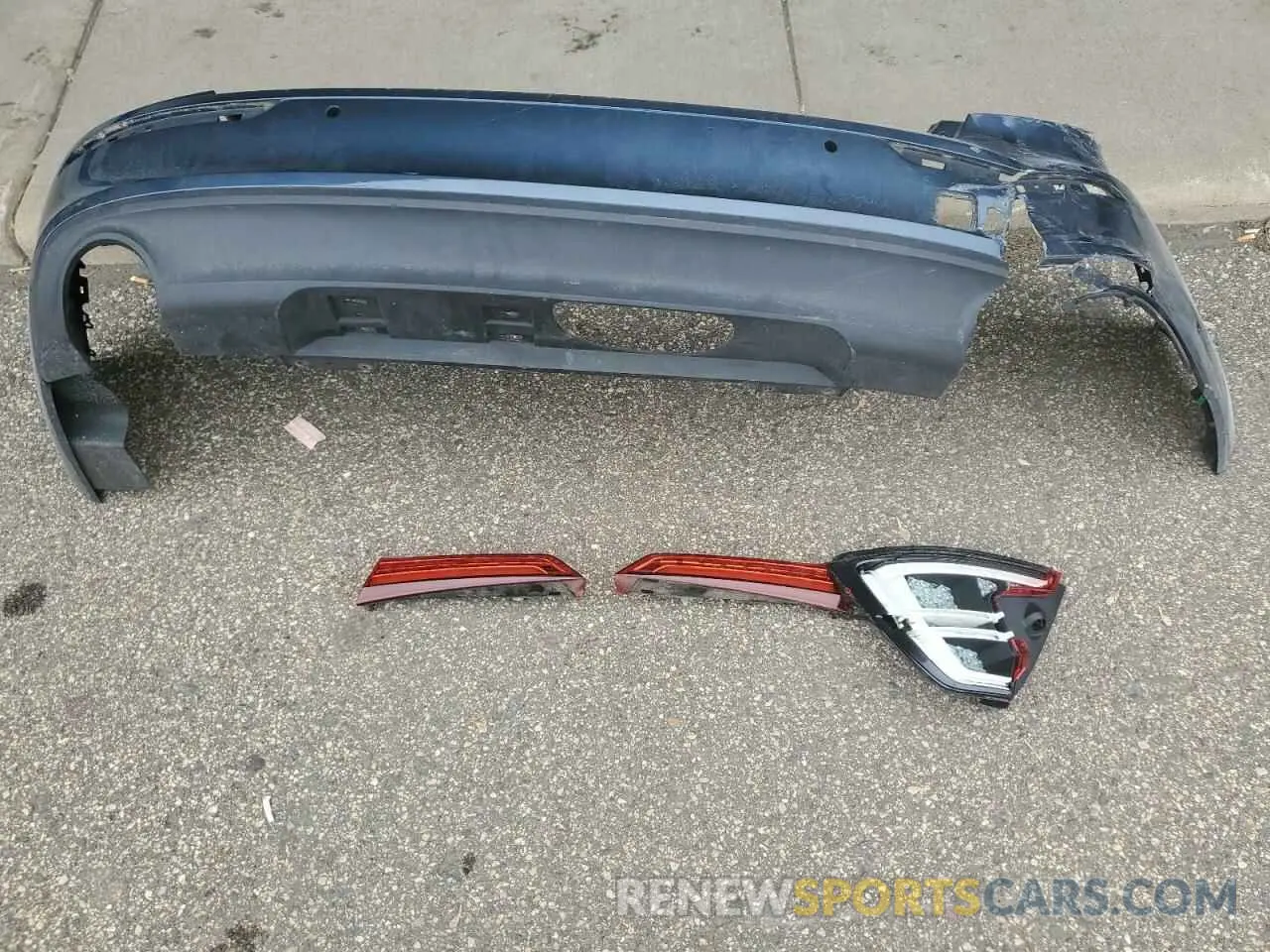 12 Photograph of a damaged car 7JRA22TK1KG001516 VOLVO S60 2019