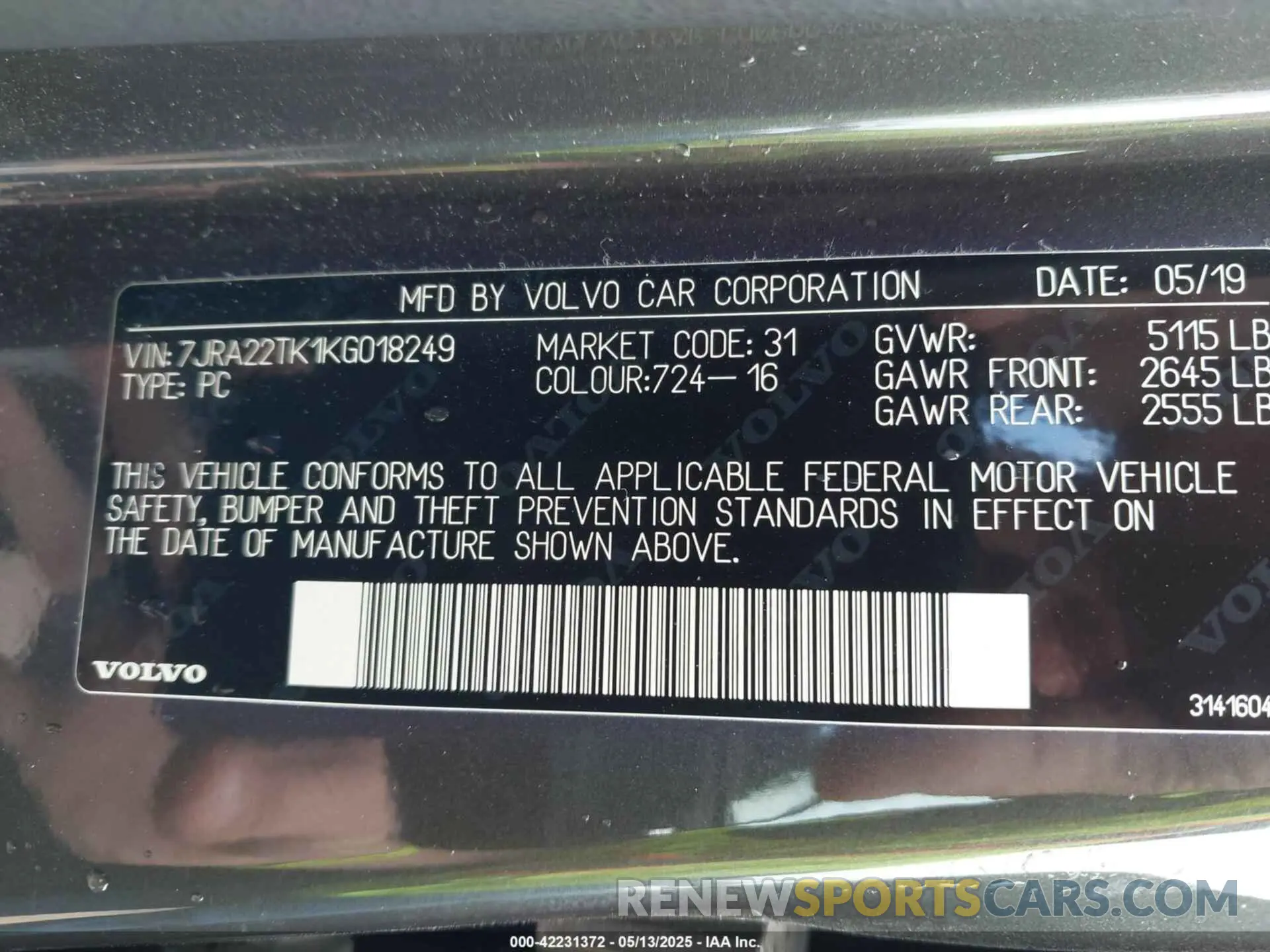 9 Photograph of a damaged car 7JRA22TK1KG018249 VOLVO S60 2019