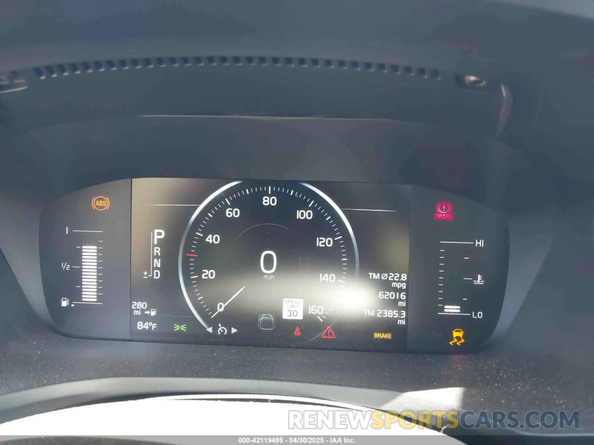 7 Photograph of a damaged car 7JRA22TK4KG017483 VOLVO S60 2019