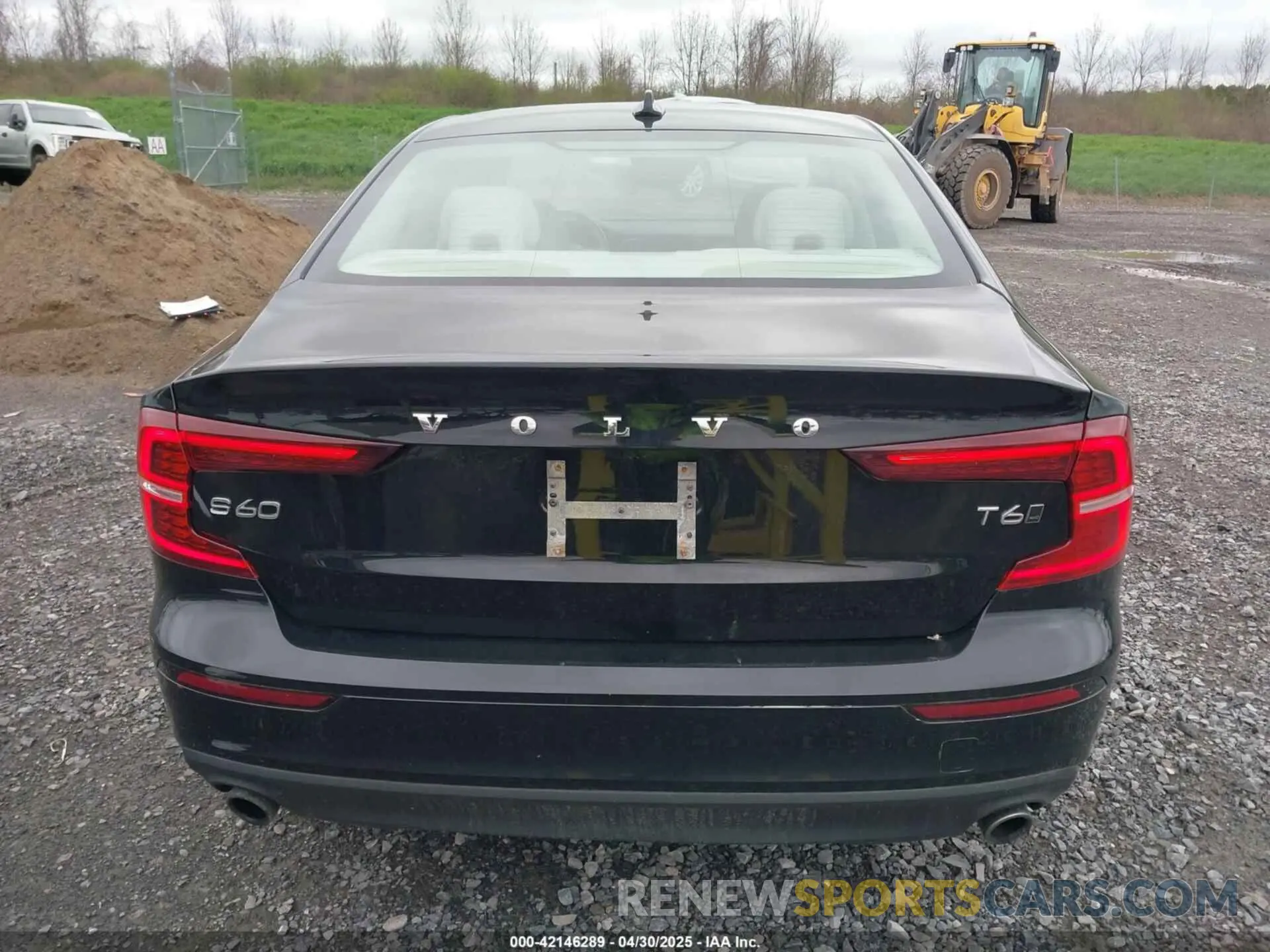 16 Photograph of a damaged car 7JRA22TK5KG018383 VOLVO S60 2019